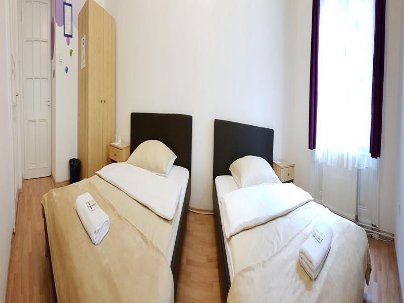 Westend Minihotel Будапеща Екстериор снимка